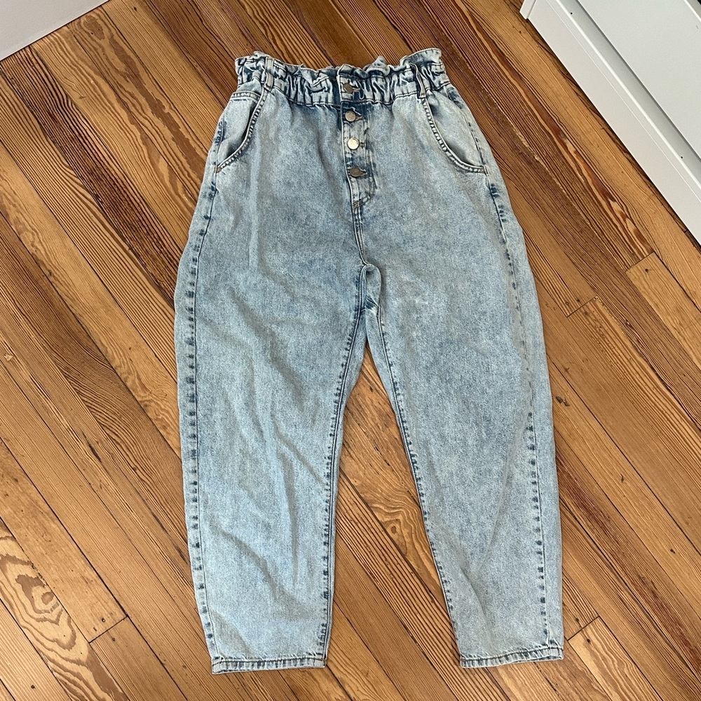 Zara Light Blue High-Waisted Jeans